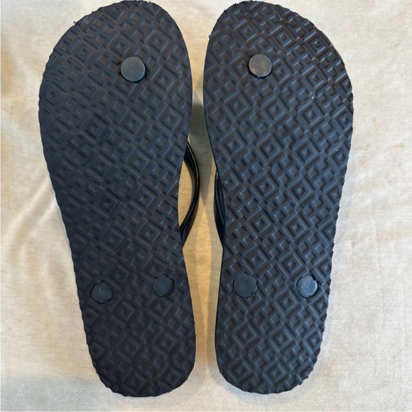 Tory Burch Black and Green Logo Flip Flops 7 - Picture 5 of 13